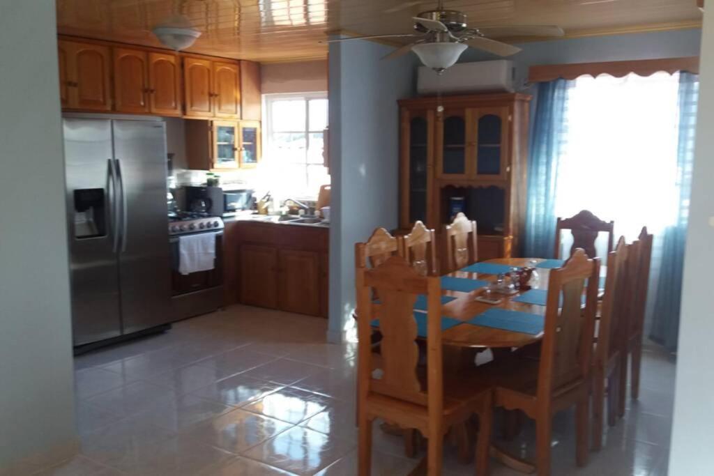Willa Urania House Bocas del Toro Zewnętrze zdjęcie